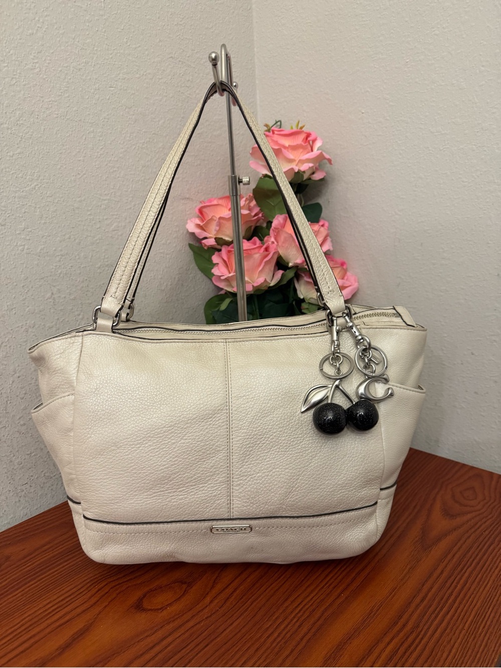 Coach Ivory Leather Shoulder Tote bag